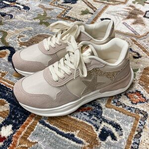 Vintage Havana Run Nude Glitter Sneaker